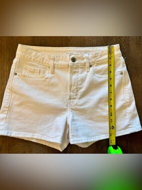 Old Navy White O.G Straight Denim Women's Shorts